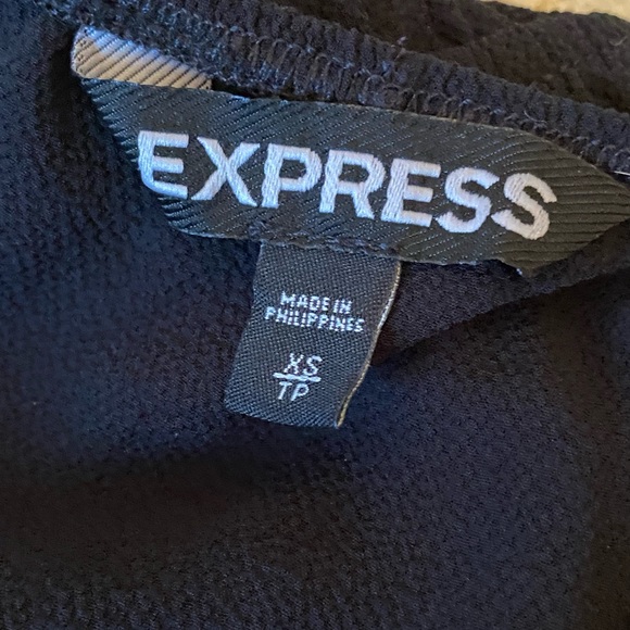 Express Halter top - Picture 2 of 4